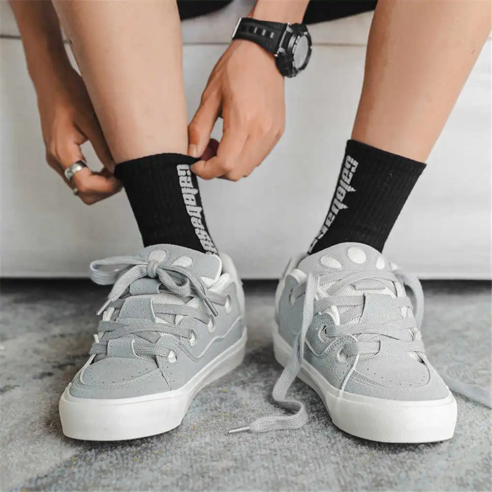 Con cordones, zapatos escolare - Office Tech Gifts For Men reseña y precio