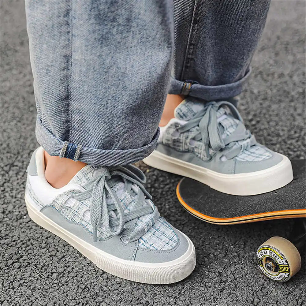 Con cordones, zapatos escolare - Office Tech Gifts For Men reseña y precio